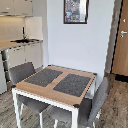 Live Like A Local 5th Floor *