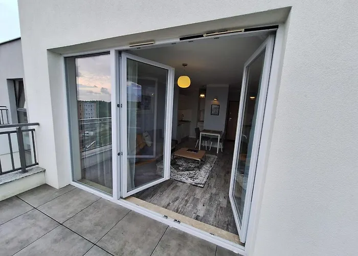 Live Like A Local 5th Floor *